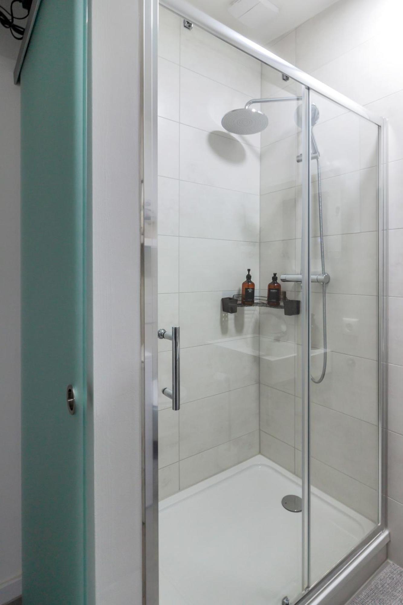 Ferienwohnung Domspatz Mit Klimaanlage Magdeburgo Esterno foto